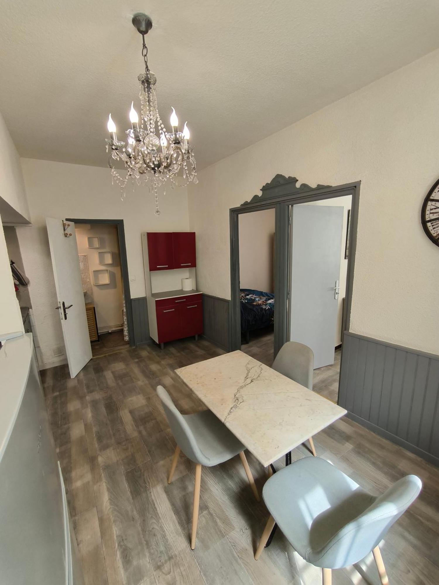 Appartement Chaleureux Dans Le Centre De Beziers Luaran gambar